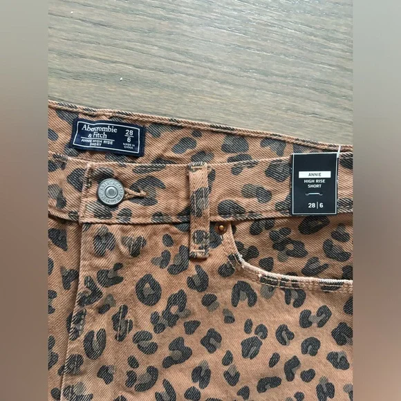 NEW Abercrombie & Fitch Annie Cheetah print high rise shorts women’s size 6 - Picture 3 of 4